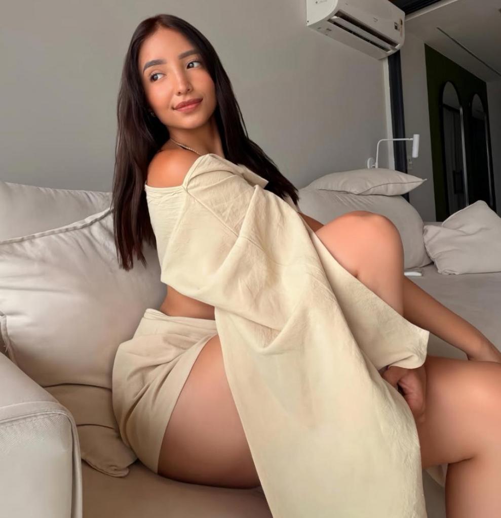 Chica busca chico en Almería: 