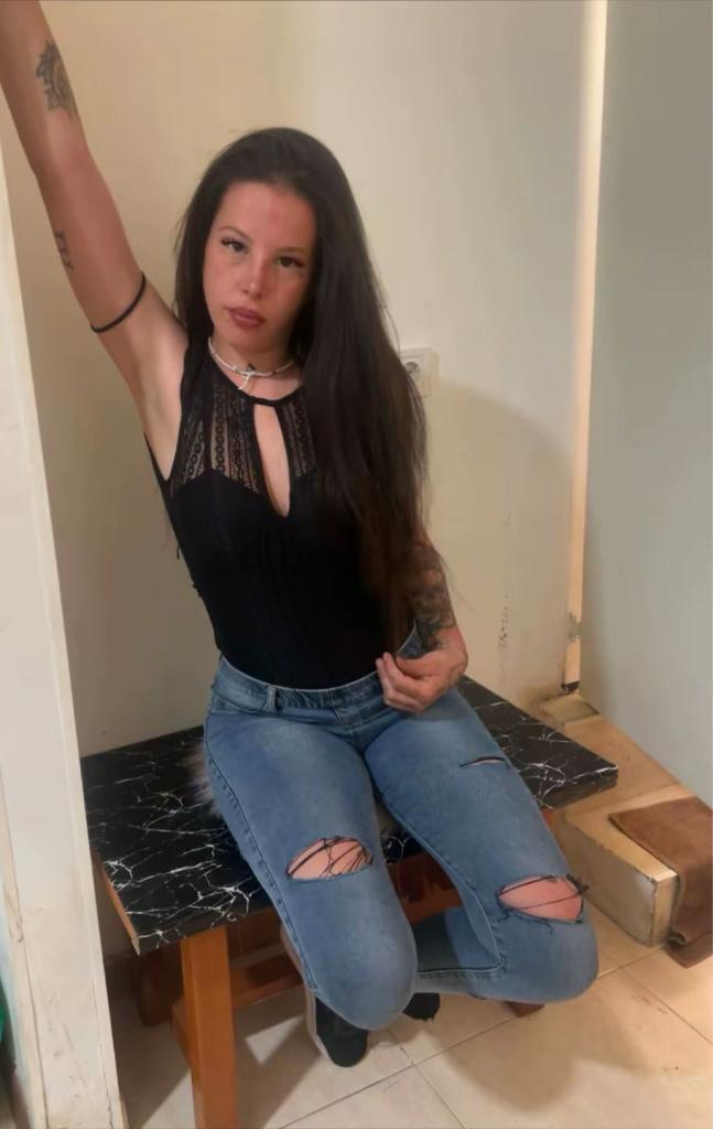 627805263: Chica busca chico en Barcelona