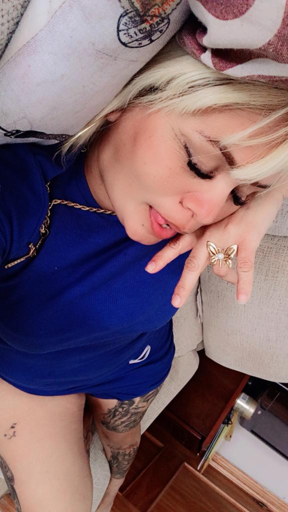 614938384: Chica busca chico en Sevilla