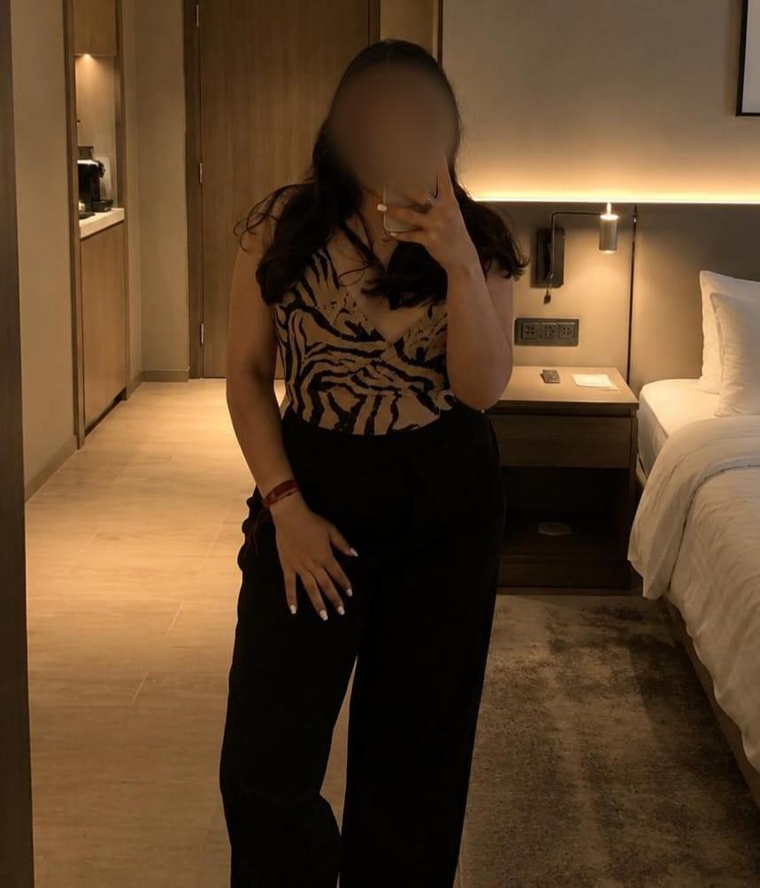 Chica busca chico en Almería: 