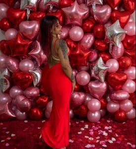 607347099: Chica busca chico en Sevilla