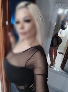 624856684: Chica busca chico en Barcelona