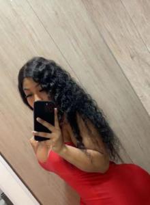 697368248: Chica busca chico en Barcelona