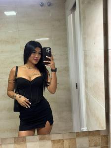 614881102: Chica busca chico en Sevilla