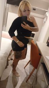 614938384: Chica busca chico en Sevilla