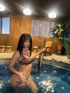 613665201: Chica busca chico en Ibiza