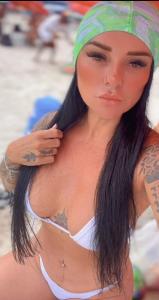 694255770: Chica busca chico en Pontevedra