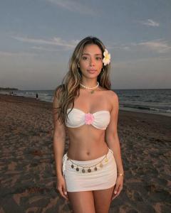 613903442: Chica busca chico en Madrid