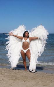 664536706: Chica busca chico en Ibiza