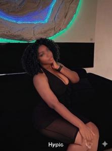 674084203: Chica busca chico en Tenerife