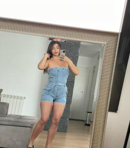 631215307: Chica busca chico en Madrid