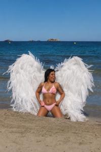 664536706: Chica busca chico en Ibiza