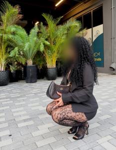 745065343: Chica busca chico en Tenerife