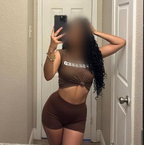 745065343: Chica busca chico en Tenerife