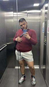 623437631: Chico busca chica en Valencia