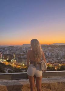 743048749: Chica busca chico en Madrid