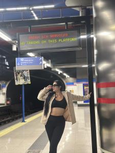 695711394: Chica busca chico en Sevilla