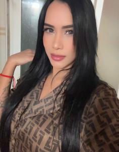 613699820: Chica busca chico en Ibiza