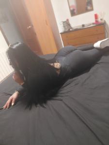 663737090: Chica busca chico en Tarragona