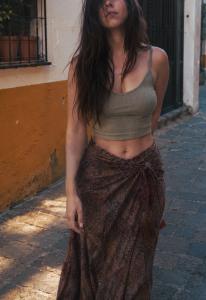 687659072: Chica busca chico en Sevilla