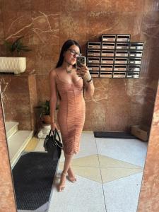 621325533: Chica busca chico en Madrid