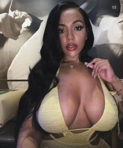 613469050: Chica busca chico en Barcelona