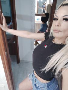 624856684: Chica busca chico en Barcelona