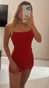697382793: Chica busca chico en Málaga