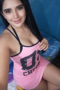 663113547: Chica busca chico en Murcia