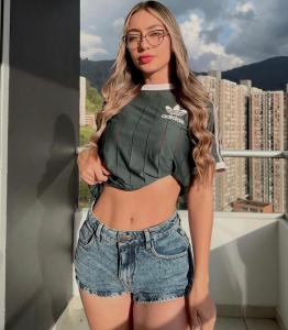 613965309: Chica busca chico en Pontevedra