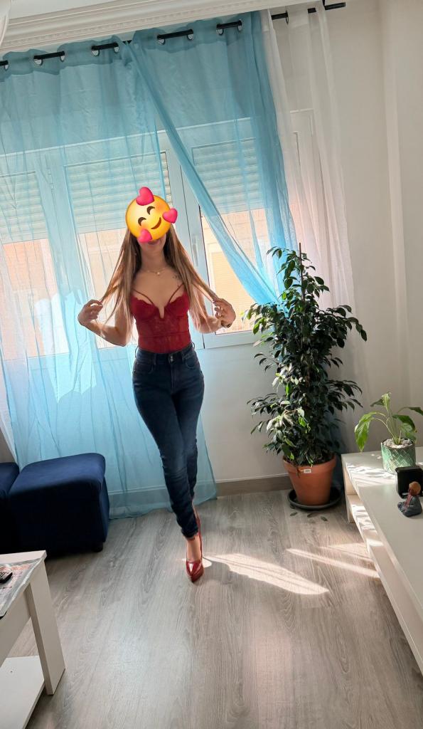 633829708: Chica busca chico en Lugo