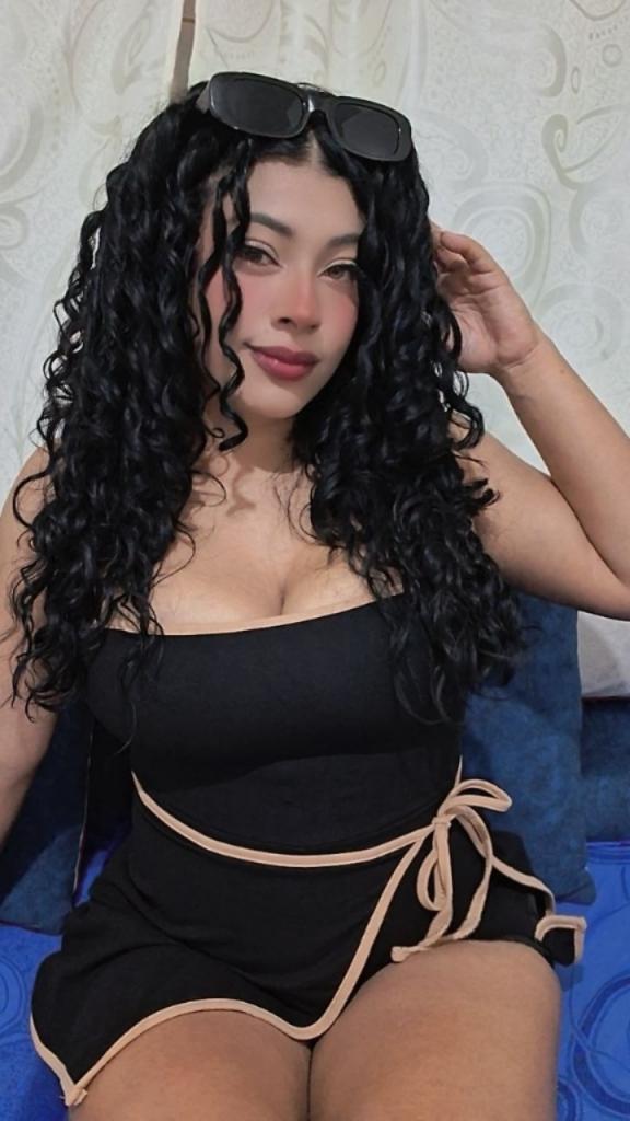632083295: Chica busca chico en Gerona