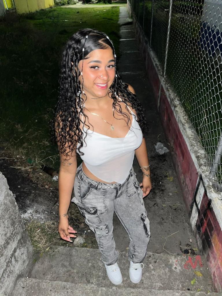 Chica busca chico en Valencia: Chica busca chico