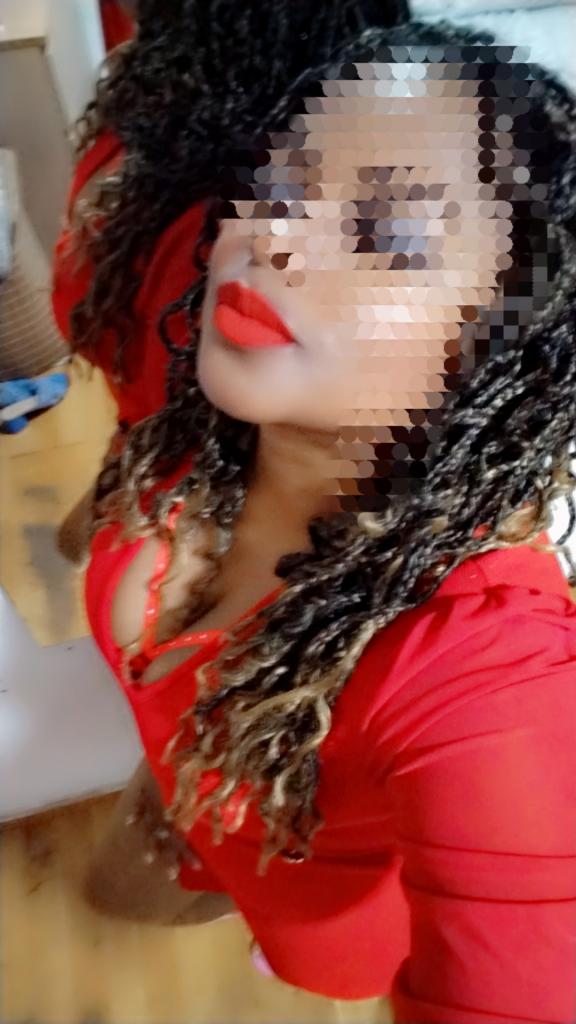 Chica busca chico en Almería: 