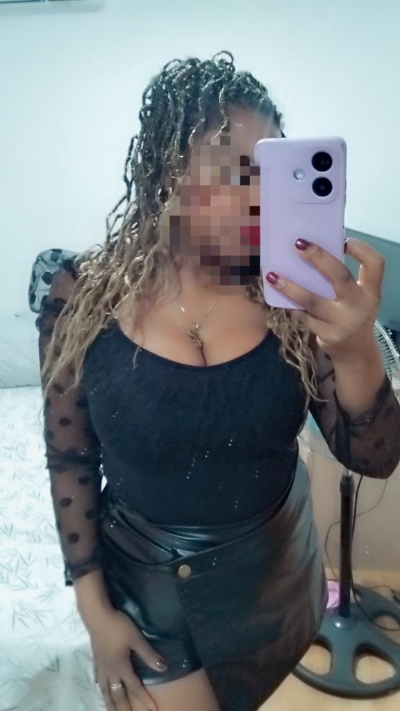 Chica busca chico en Almería: 