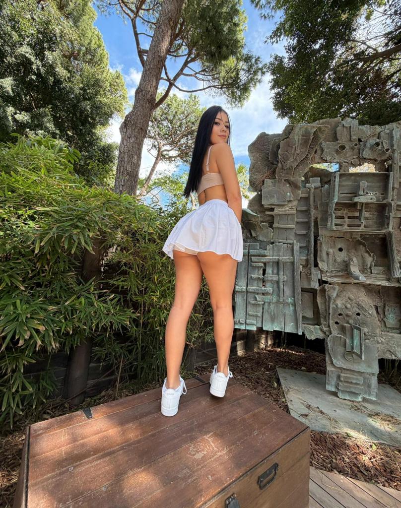 Chica busca chico en Málaga: Chica busca chico