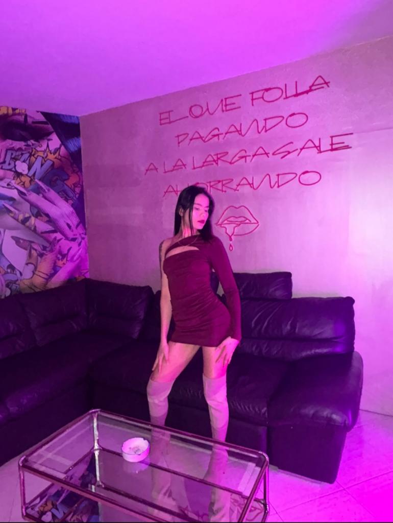 Chica busca chico en Tenerife: 