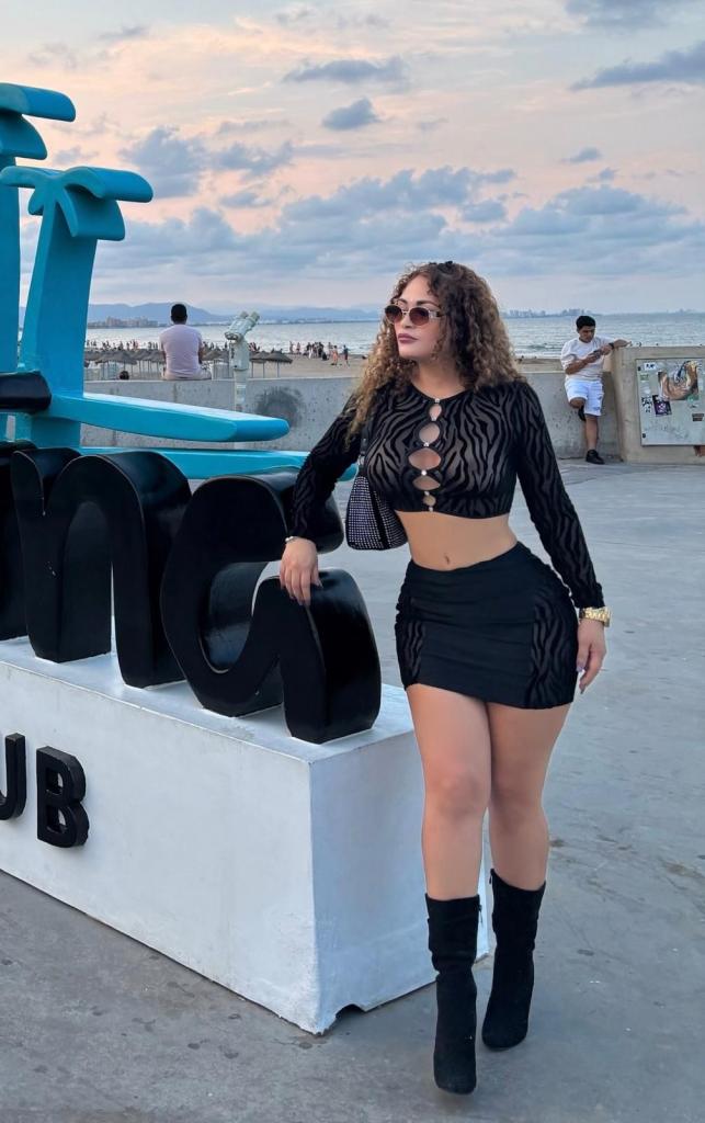 Chica busca chico en Ibiza: 