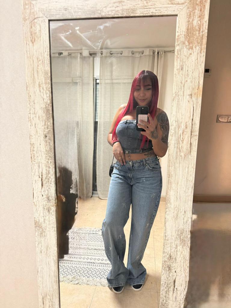 632951542: Chica busca chico en La Coruña