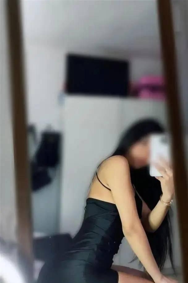 Chica busca chico en Sevilla: 