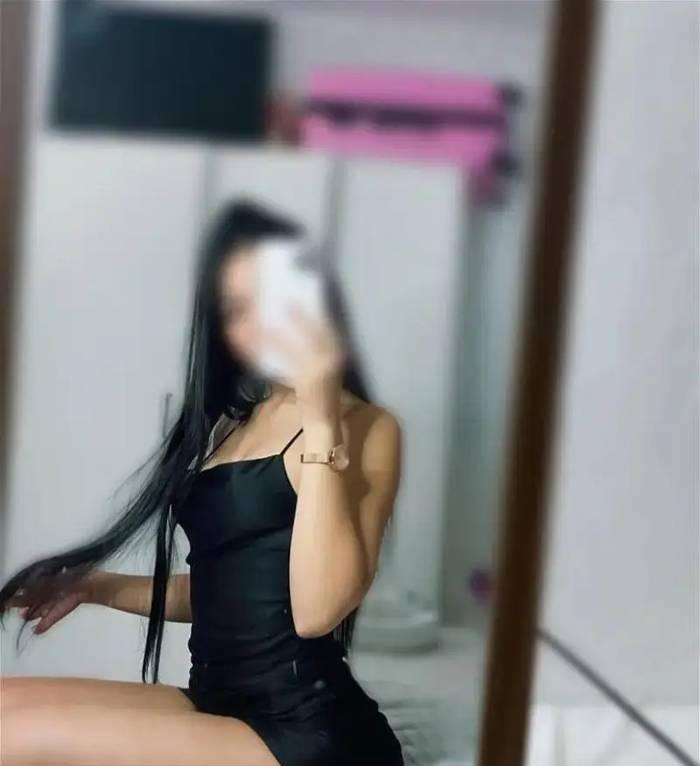 Chica busca chico en Sevilla: 