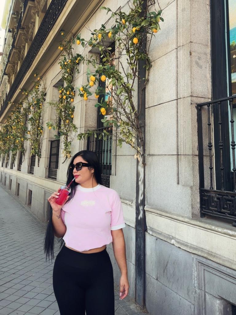 695711394: Chica busca chico en Sevilla