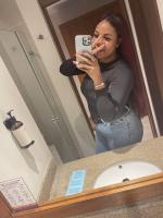 614548893: Chica busca chico en Barcelona