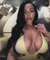 613469050: Chica busca chico en Barcelona