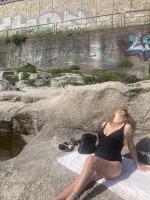 698195418: Chica busca chico en La Coruña