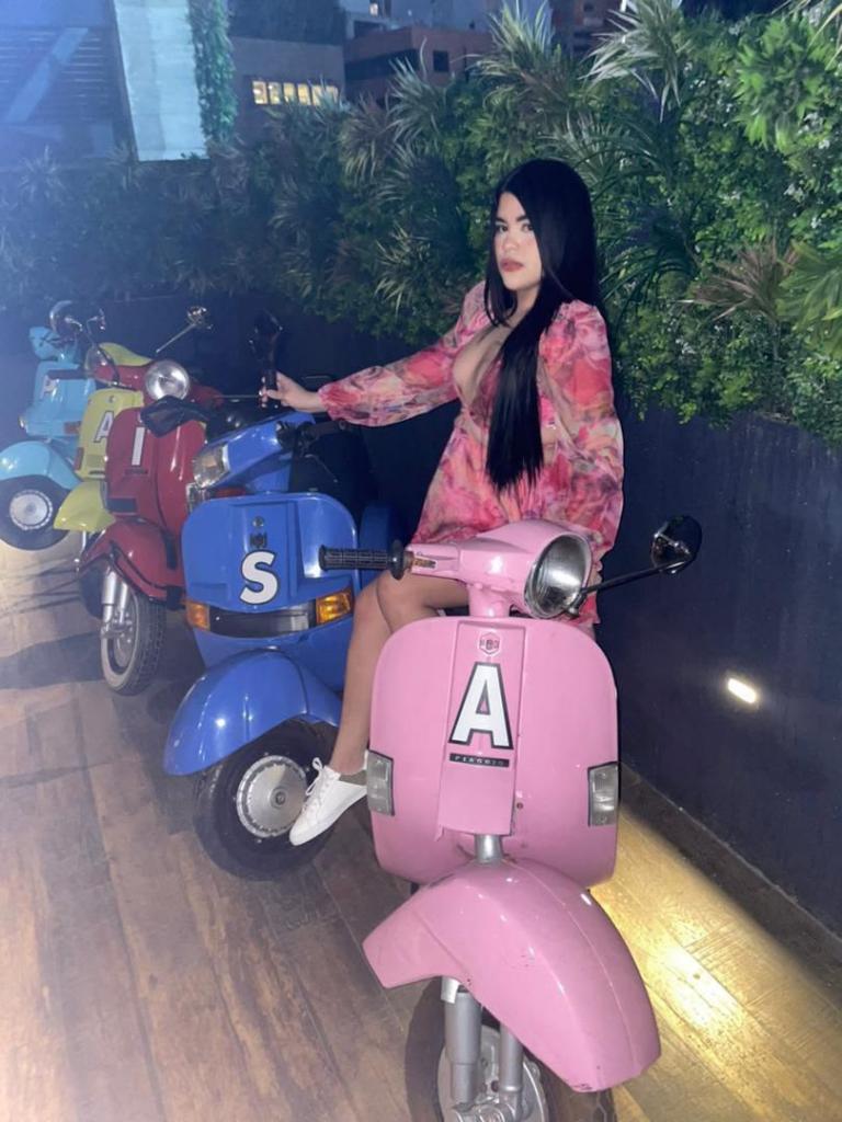 623721875: Chica busca chico en Madrid