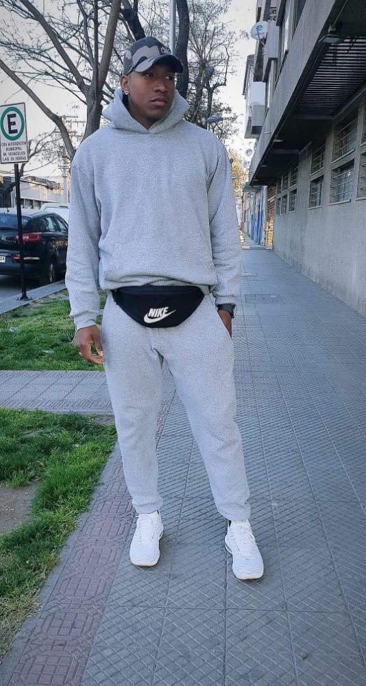 Chico busca chica en Murcia: 