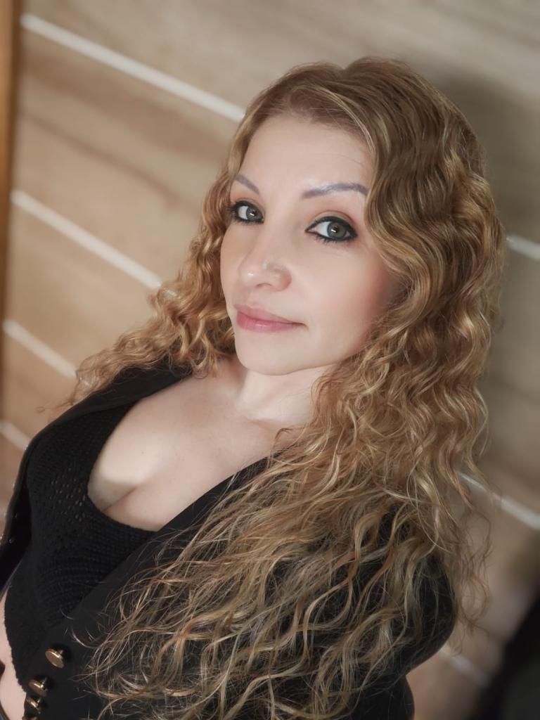 Chica busca chico en Cádiz: Chica busca chico