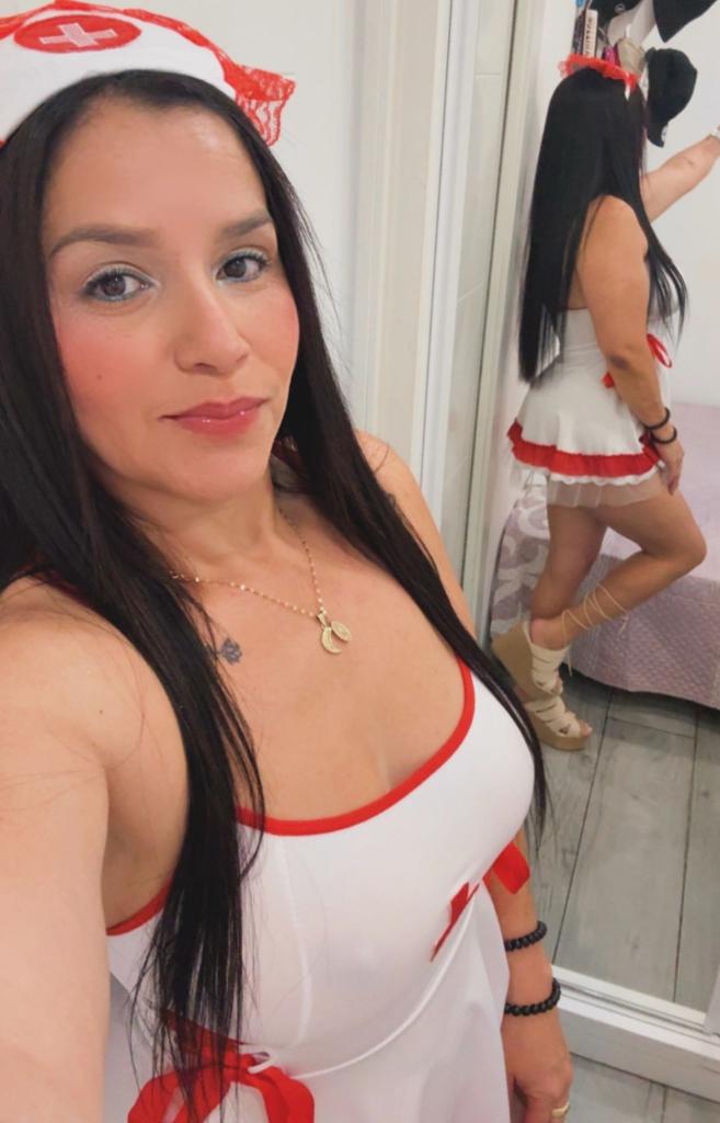 Chica busca chico en Cádiz: 