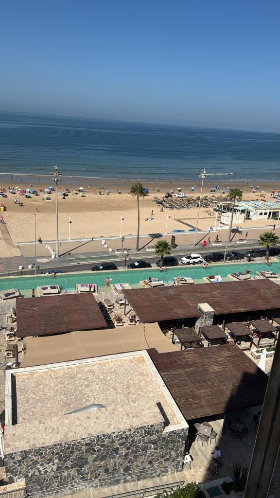 Chico busca chica en Cádiz: 